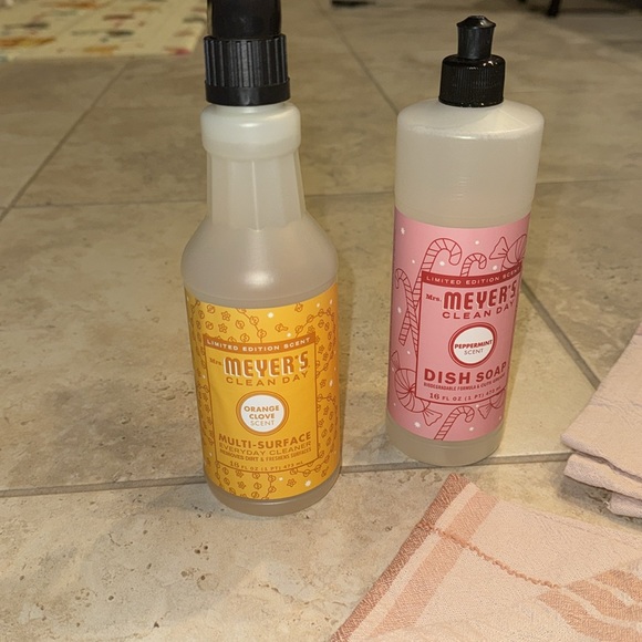 Hearth and hand blush flour sack towels set of two and Meyers clean day set - Picture 3 of 6